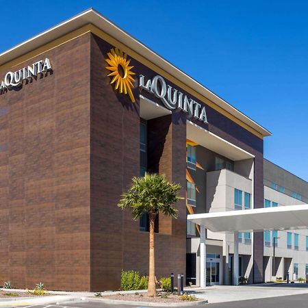 La Quinta Inn & Suites By Wyndham 优马 外观 照片